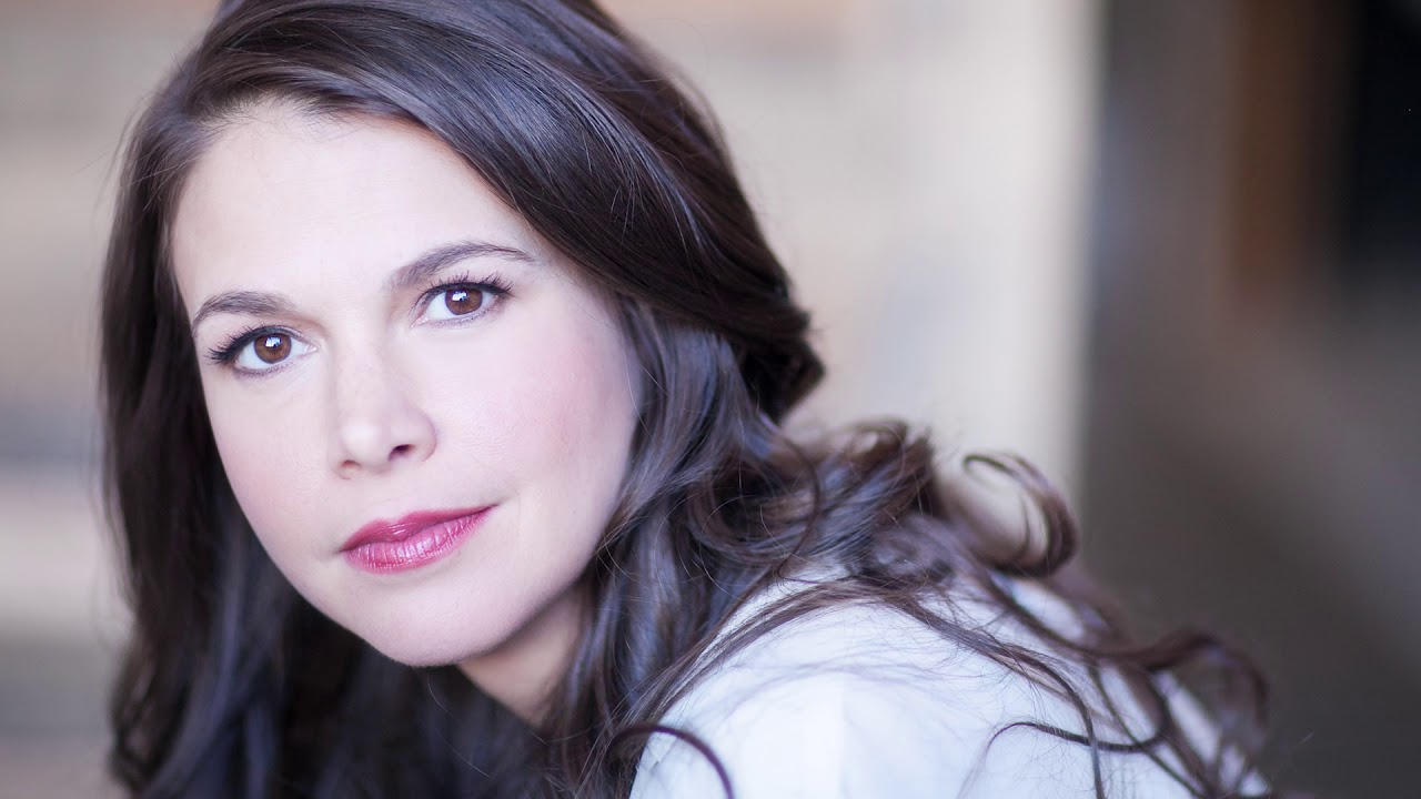 Sutton Foster